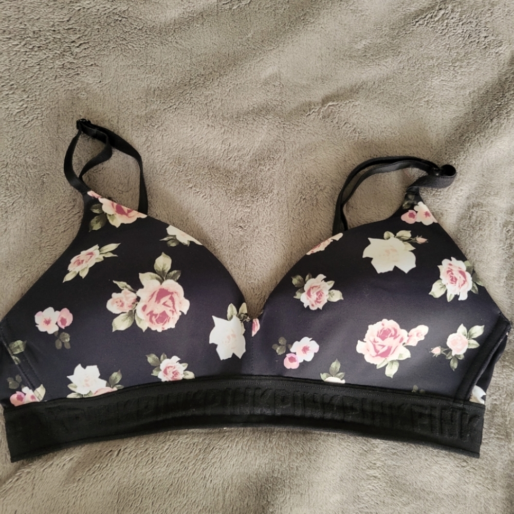 Pink by Victoria's Secret Wear Everywhere Wireless bra size 36B